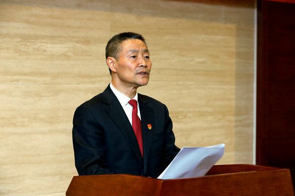 星耀国际集团一届一次全委会选举出新一届领导集体 斯泽夫当选星耀国际官网-追求健康,你我一起成长
党委书记